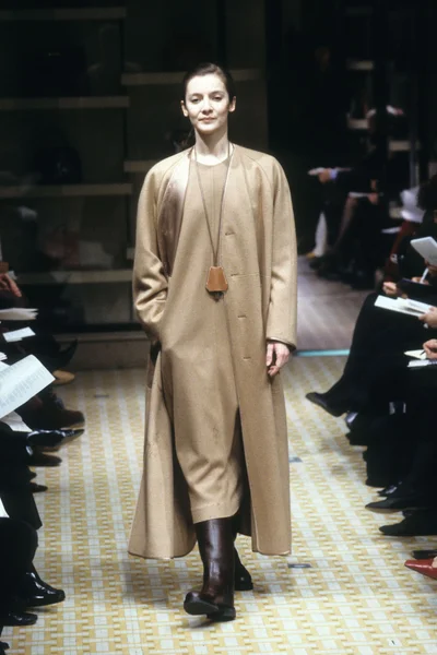 Look 2